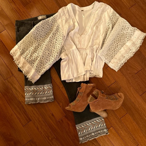 Free People Tops - Free people blouse medium size